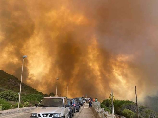 Požar na Sardiniji - Foto: Twitter