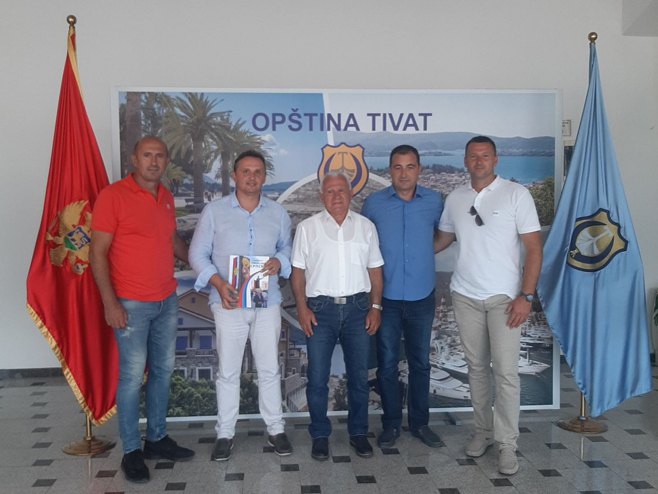 Milorad Arlov sa predstavnicima Tivta - Foto: RTRS