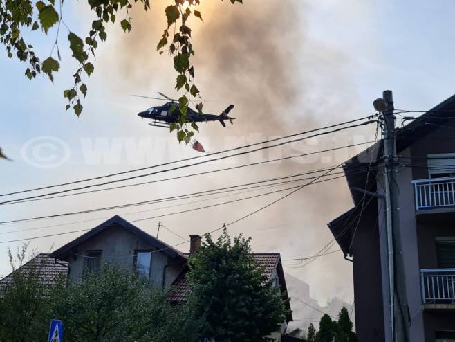 Helikopterski servis - gašenje požara  u Lazarevu - Foto: RTRS