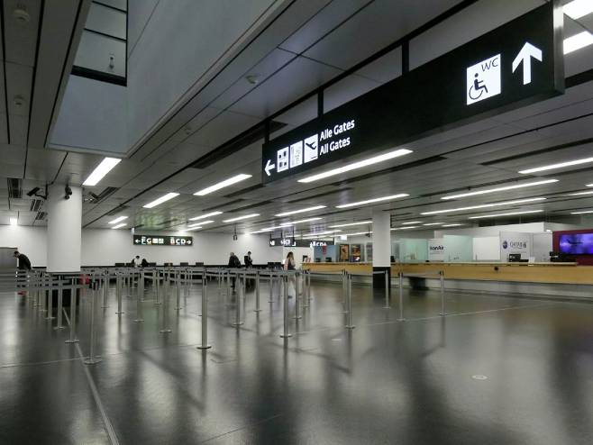 Uzbuna na aerodoromu u Beču - Foto: AP