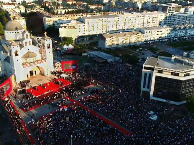 Svečani doček patrijarha Porfirija u Hram Hristovog vaskrsenja u Podgorici - Foto: Screenshot