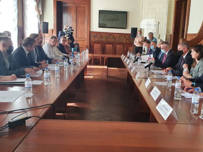 Premijer Srpske sa rukovodstvom Privredno-industrijske komore Sankt Peterburga Premijer Srpske sa rukovodstvom Privredno-industrijske komore Sankt Peterburga - Foto: Twitter