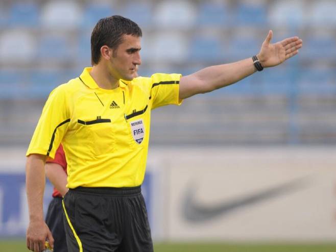 Sudija pokazuje jedanaesterac Sudija pokazuje jedanaesterac - Foto: vijesti.me