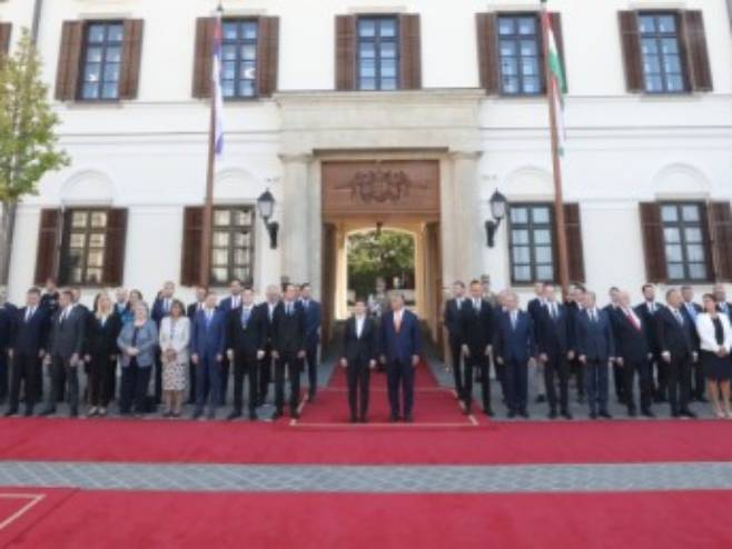Delegacije vlada Srbije i Mađarske u Budimpešti Delegacije vlada Srbije i Mađarske u Budimpešti - Foto: TANЈUG