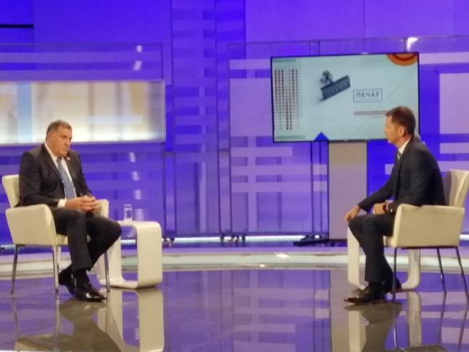 Milorad Dodik u Pečatu - Foto: RTRS
