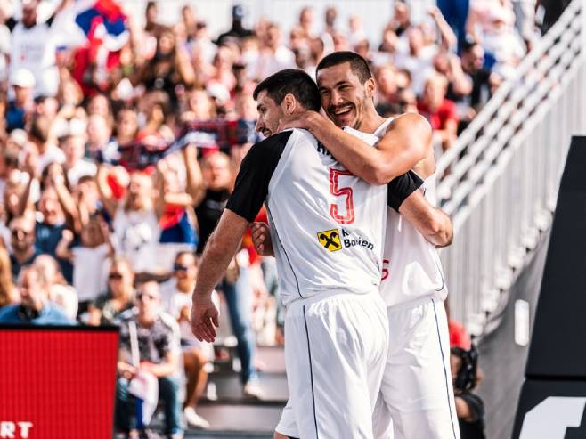 Basketaši Mahailo Vasić i Aleksandar Ratkov (Foto: FIBA 3x3 Ball) - 