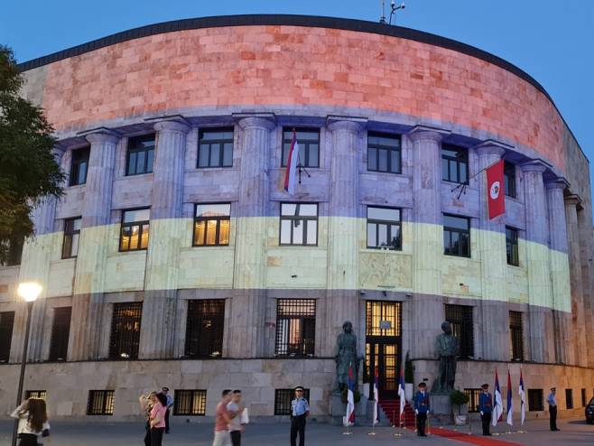 Palata Republike u bojama srpske zastave Palata Republike u bojama srpske zastave - Foto: RTRS
