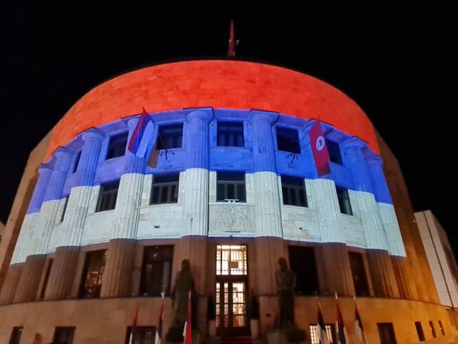 Palata Republike u bojama srpske zastave - Foto: RTRS