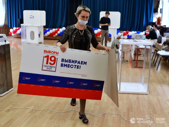 Glasanje u Moskvi (foto: RIA Novosti / Alekseй Maйšev) - 