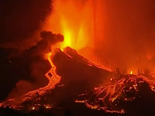 Erupcija vulkana (foto: youtube.com/guardianwires) - 