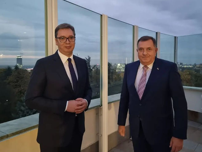 Aleksandar Vučić i Milorad Dodik (foto: instagram.com/buducnostsrbijeav/Arhiv) - 