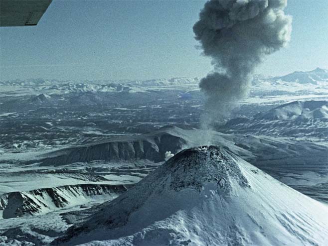 Vulkan Karimski na Kamčatki (foto: Sputnik / Boris Vdovenko) - 