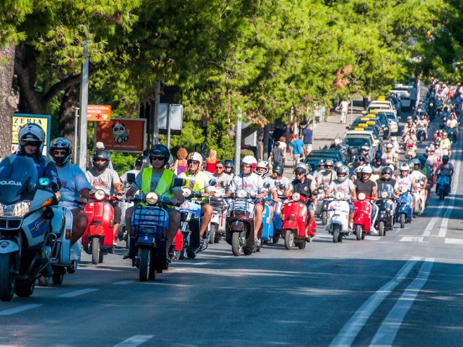 Vespe (foto: Bojan Ćetojević) - Foto: RTRS