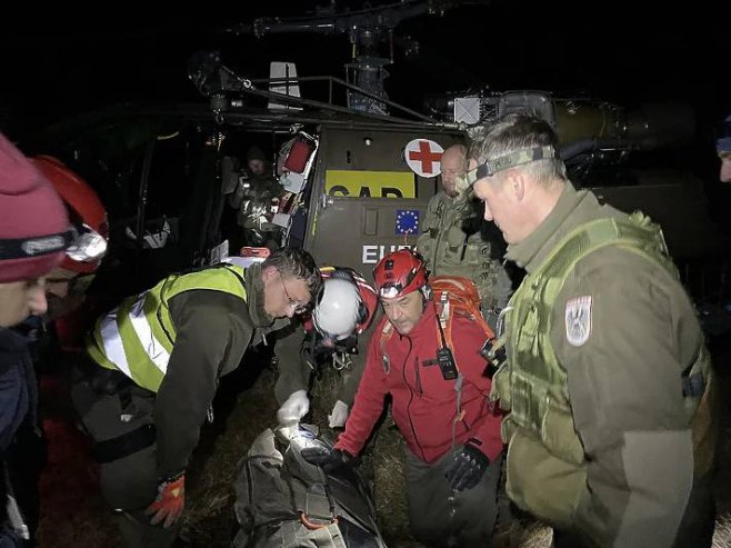 Planinarka evakuisana helikopterom (Foto: GSS Republike Srpske ) - 