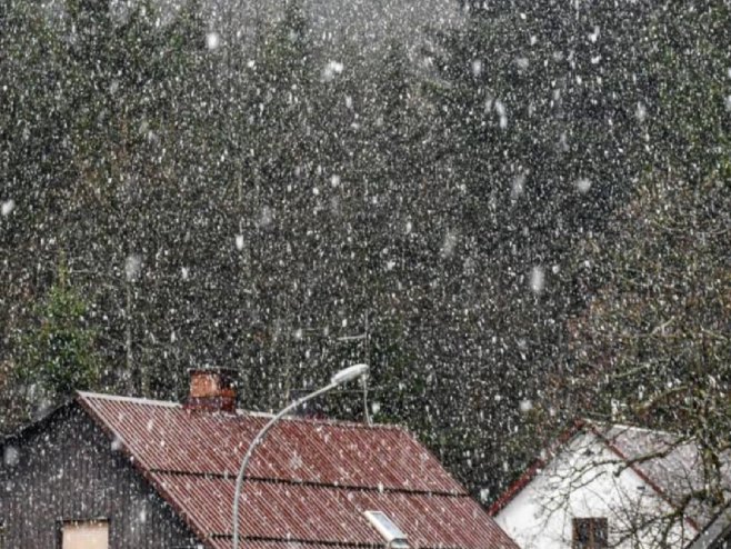 Prvi snijeg u Gorskom kotaru i Lici - Foto: Facebook