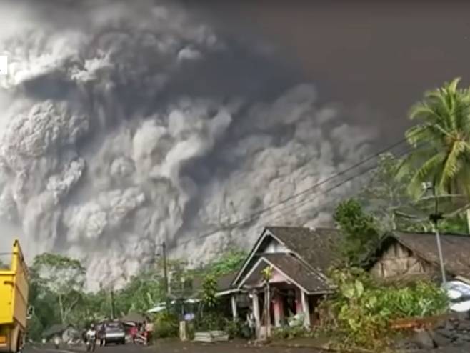 Erupcija vulkana u Indoneziji - Foto: Screenshot/YouTube