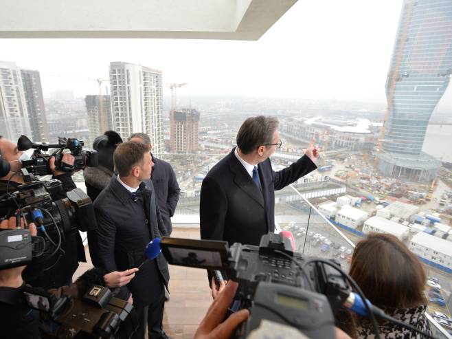 Vučić posjetio radove na zgradi BW Terraces (Foto: TANJUG/ ZORAN ZESTIC) - 