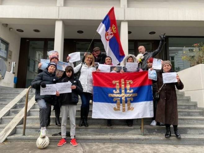 Beč: Protest ispred ambasade Australije zbog Novaka (Foto: Zoran Mirković) - 