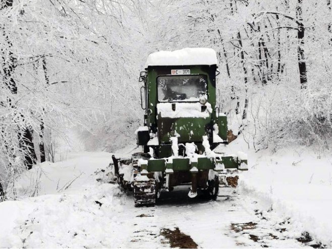 Srbija: Vojska čisti snijeg - Foto: TANЈUG