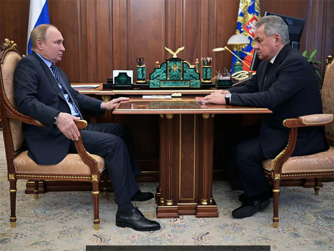 Vladimir Putin i Sergej Šojgu (foto:sputniknews.com) - 
