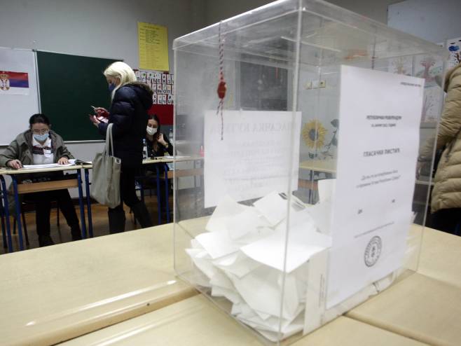Srbija: Građani na referendumu rekli "da" ustavnim promjenama