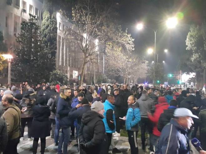 Završen protest ispred Vlade Crne Gore, najavljeno novo okupljanje