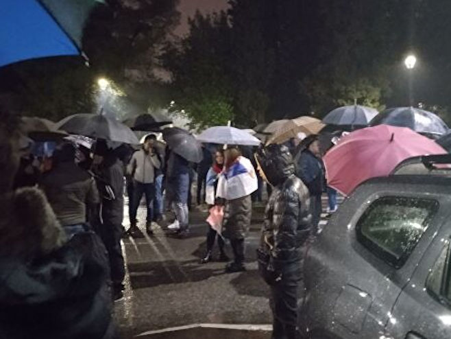 Protesti u Podgorici (foto: Sputnik/Boban Novović) - 