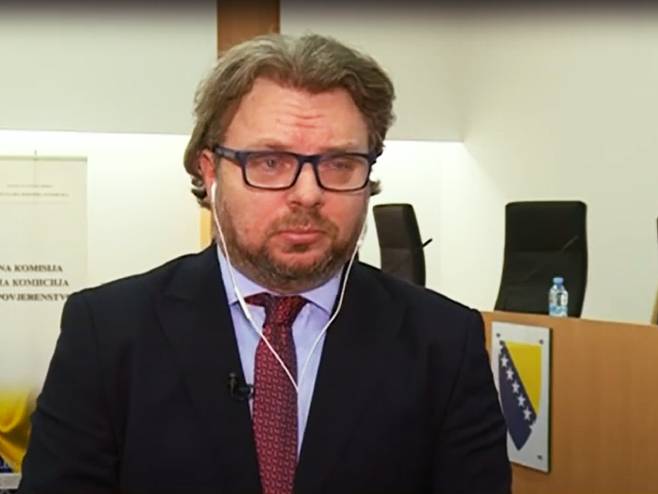 Bakalar: Pored skeniranja obavezno i ručno brojanje glasova