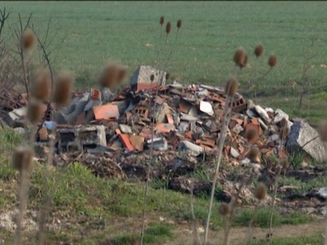 Divlje deponije Divlje deponije - Foto: RTRS
