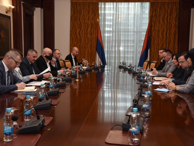 Višković i predstavnci Saveza sindikata (Foto: Vlada Srpske) Višković i predstavnci Saveza sindikata (Foto: Vlada Srpske) -