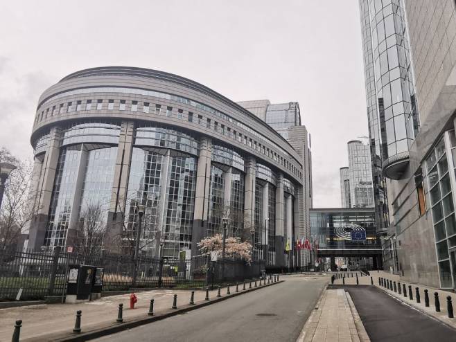 Evropski parlament odobrio viznu liberalizaciju za Srbe sa KiM