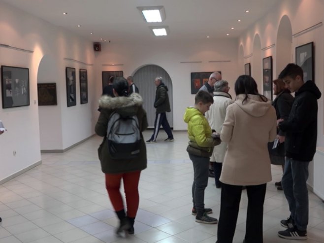 Izložba fotografija - Foto: RTRS