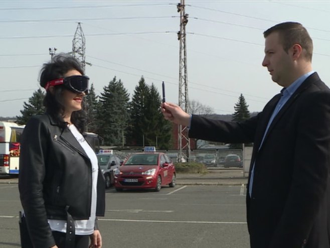 Pijane naočale - Foto: RTRS