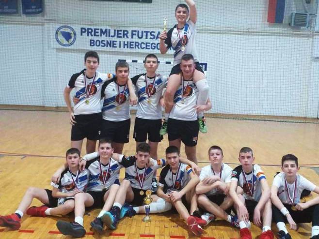 Mladi košarkaši OŠ "Vik Karadžić" iz Višegrada - Foto: SRNA