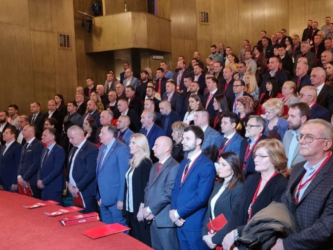 Izborna konferencija SNSD-a - Foto: RTRS