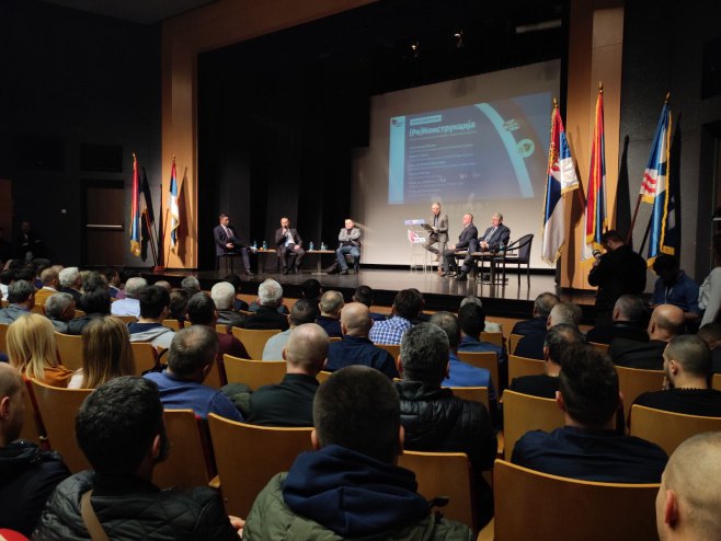 Panel diskusuja u Bijeljini - Foto: RTRS