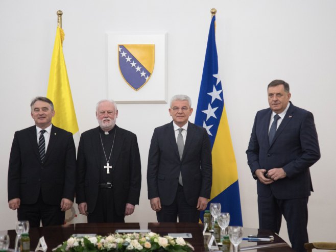 Dodik, Komšić, DŽaferović i Pol Ričard Galager (foto: predsjednistvobih.ba) - 