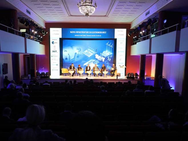 Trebinje - Samit energetike 2022- završni panel - Foto: SRNA