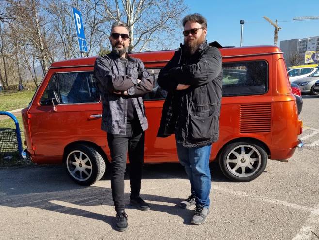 "U pokretu"-Danijel Dakić i Vedran Ševčuk "U pokretu"-Danijel Dakić i Vedran Ševčuk - Foto: RTRS