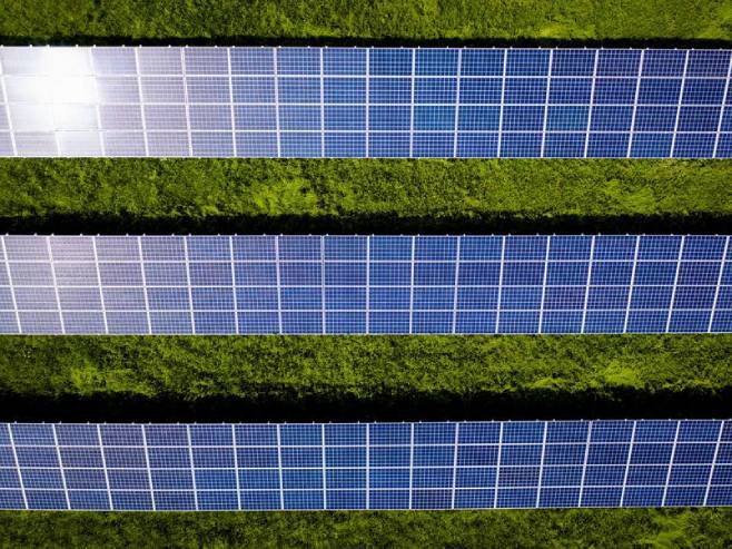 Solarni paneli (Foto: EPA/SEM VAN DER WAL, ilustracija) - 