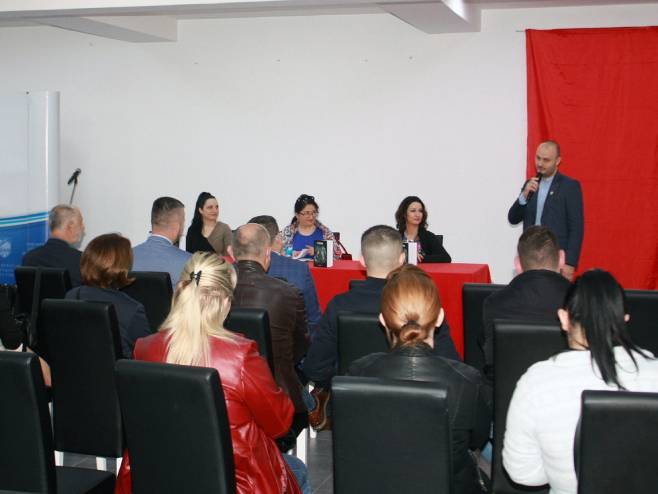 Predstavljen roman "Sužanj" Lidije Žarić - Foto: SRNA