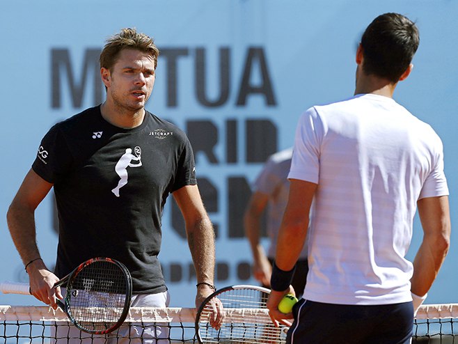 Đoković i Vavrinka (Foto: EPA/KIKO HUESCA) - 