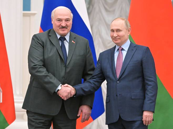 Lukašenko i Putin (Foto ilustracija: EPA-EFE/SERGEY GUNEEV / SPUTNIK / KREMLIN POOL) - 