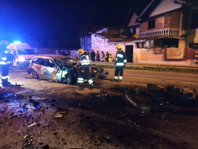 Saobraćajna nezgoda (foto: facebook.com / Odjeljenje za javnu bezbjednost BDBiH) Saobraćajna nezgoda (foto: facebook.com / Odjeljenje za javnu bezbjednost BDBiH) -