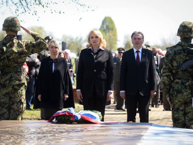 Darija Kisić na obilježavanju godišnjice proboja Sremskog fronta (Foto: Tanjug/ Đorđe Krstić) - 