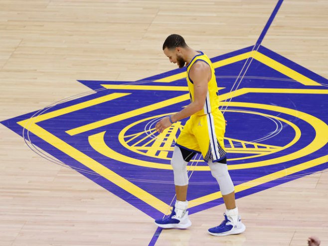 Stef Kari (foto: EPA-EFE / JOHN G. MABANGLO SHUTTERSTOCK OUT) - 