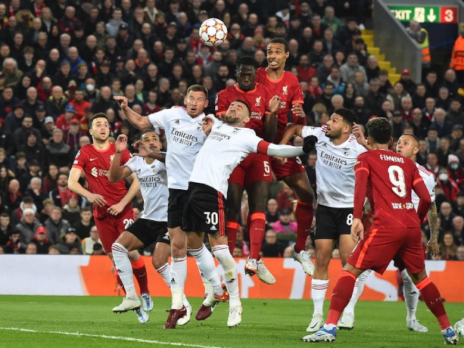 Liverpul - Benfika Lisabon (Foto: EPA-EFE/PETER POWELL) - 