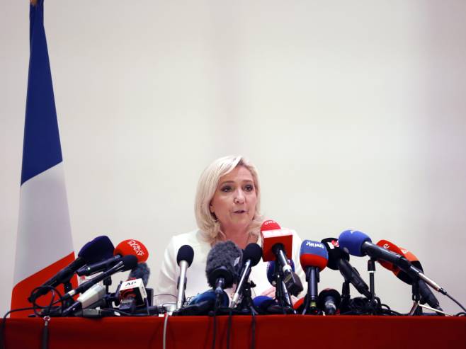 Marin le Pen (Foto:  EPA-EFE/YOAN VALAT) - 