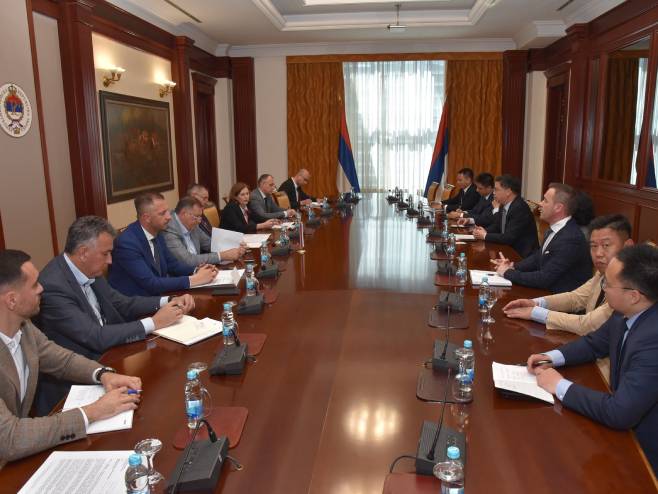 Dodik, Višković i kineska delegacija kompanije Power China (Foto: Vlada Srpske) - 