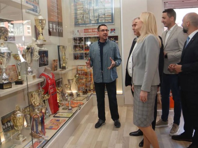 Postavka povodom 20 godina Košarkaškog kluba invalida Vrbas (Foto: instagram.com/ zeljka.cvijanovic) Postavka povodom 20 godina Košarkaškog kluba invalida Vrbas (Foto: instagram.com/ zeljka.cvijanovic) -